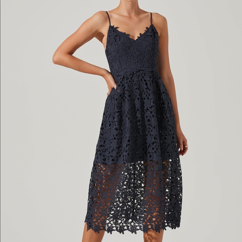 ASTR The Label | lace a-line midi dress. Size M.